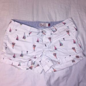 SO White Short Shorts w/ Sail Boat Pattern